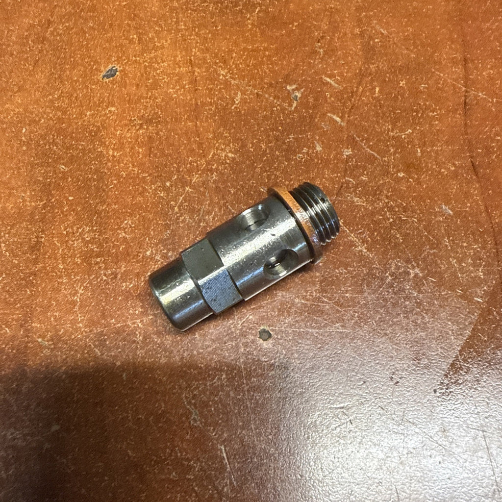 Suzuki Volusia 800 VL800 Engine Oil Filter Connector Mount Union Bolt Gasket