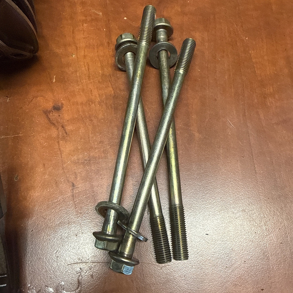 Suzuki Volusia VL800 Front Cylinder Head Valves Springs Guide Bolts Gasket Kit