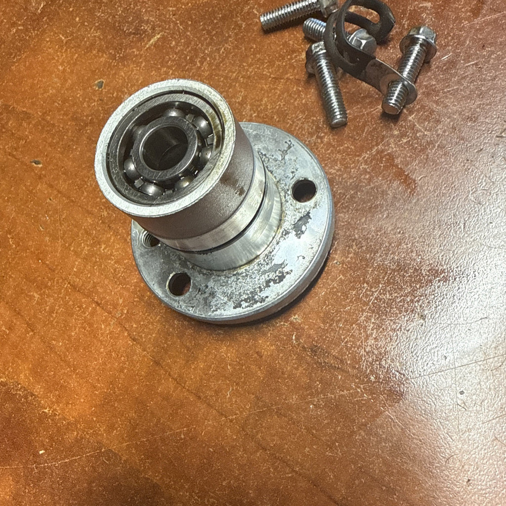 Suzuki Volusia 800 VL800 Engine Coolant Water Pump Housing Impeller Cap Bolts