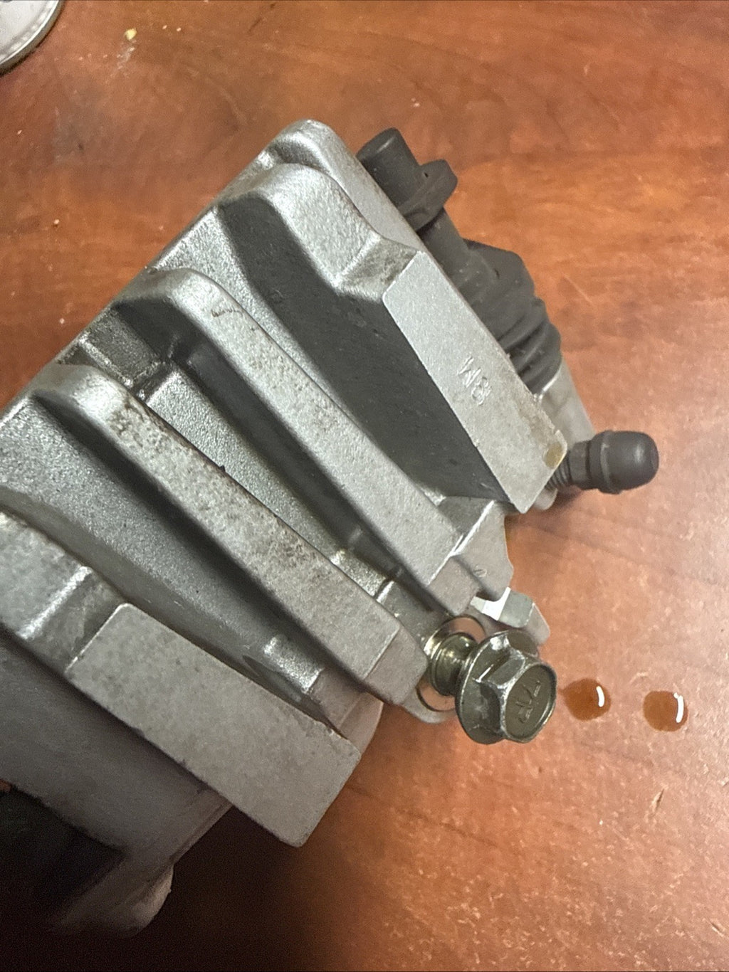 2002 Suzuki Volusia VL800 Front Brake Caliper Bracket & Brake Pads Tokico OEM