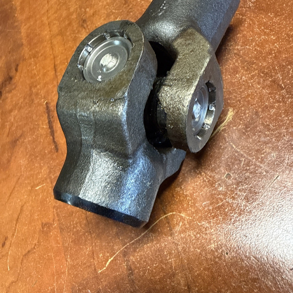 2002 Suzuki Volusia VL800 Rear Final Drivetrain Propeller Shaft Universal Yoke