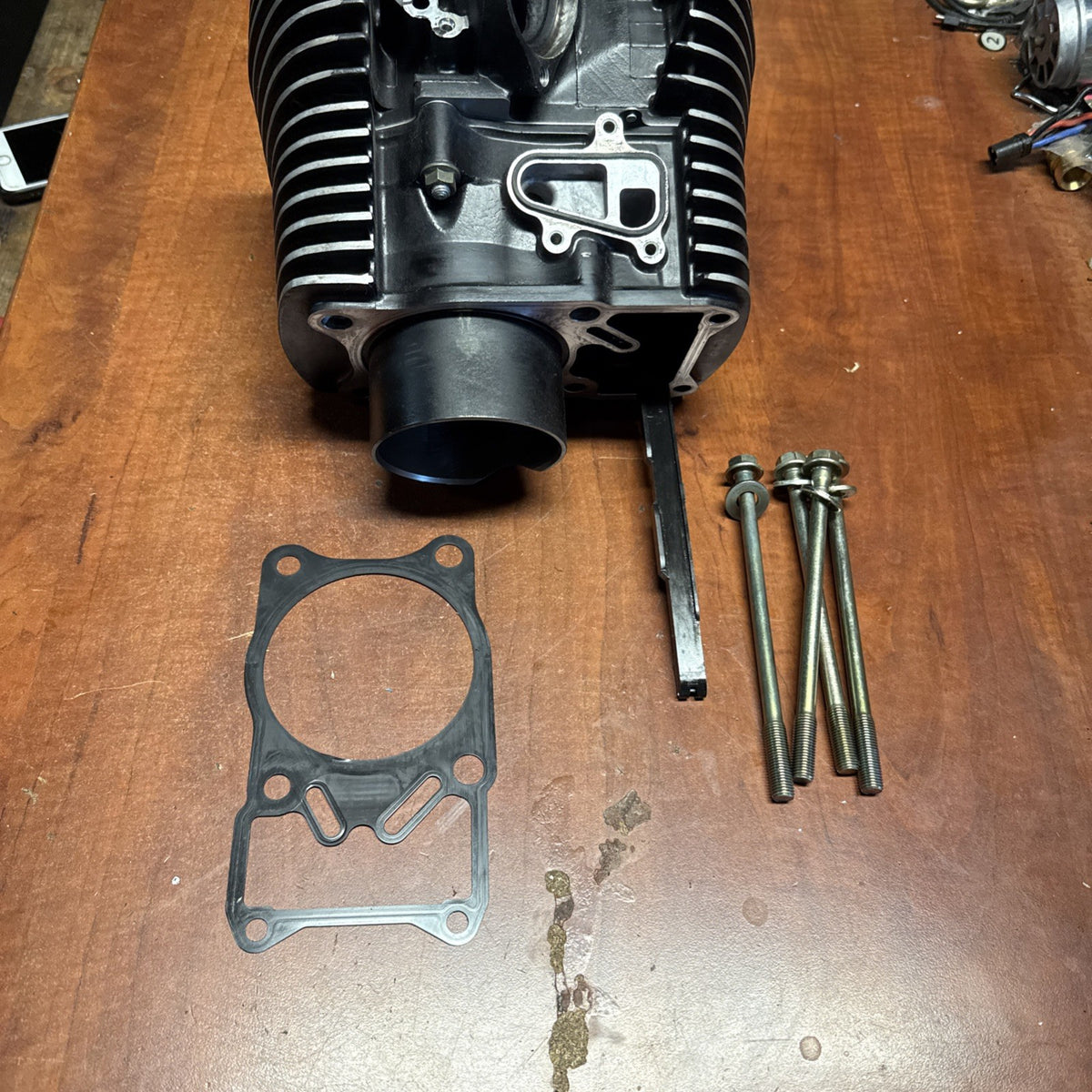 2002 Suzuki Volusia VL800 Rear Cylinder Head Valves Springs Guide Bolts Gasket