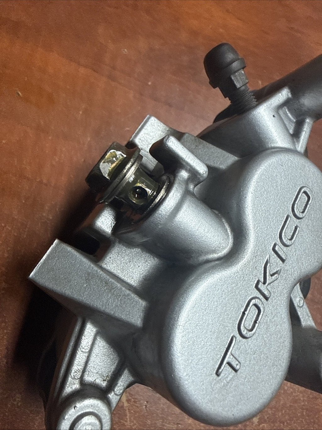 2002 Suzuki Volusia VL800 Front Brake Caliper Bracket & Brake Pads Tokico OEM