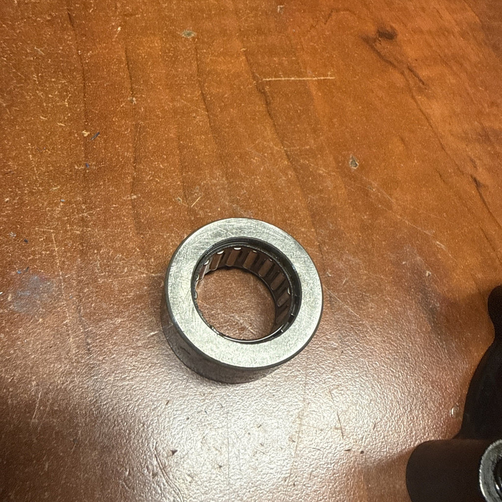 Suzuki Volusia 800 VL800 Secondary Drive Bevel Gear Housing Cap Coupler Bolts