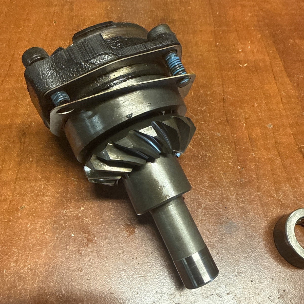 Suzuki Volusia 800 VL800 Secondary Drive Bevel Gear Housing Cap Coupler Bolts