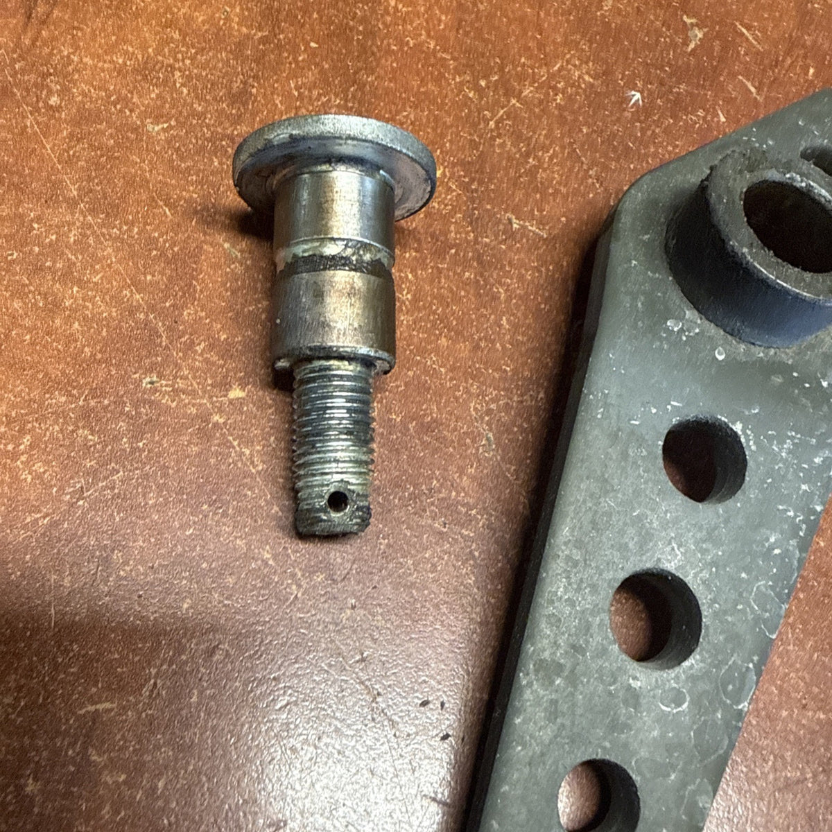 2002 Suzuki Volusia VL800 Right Foot Brake Pedal Shaft Actuator Arm Bolt OEM