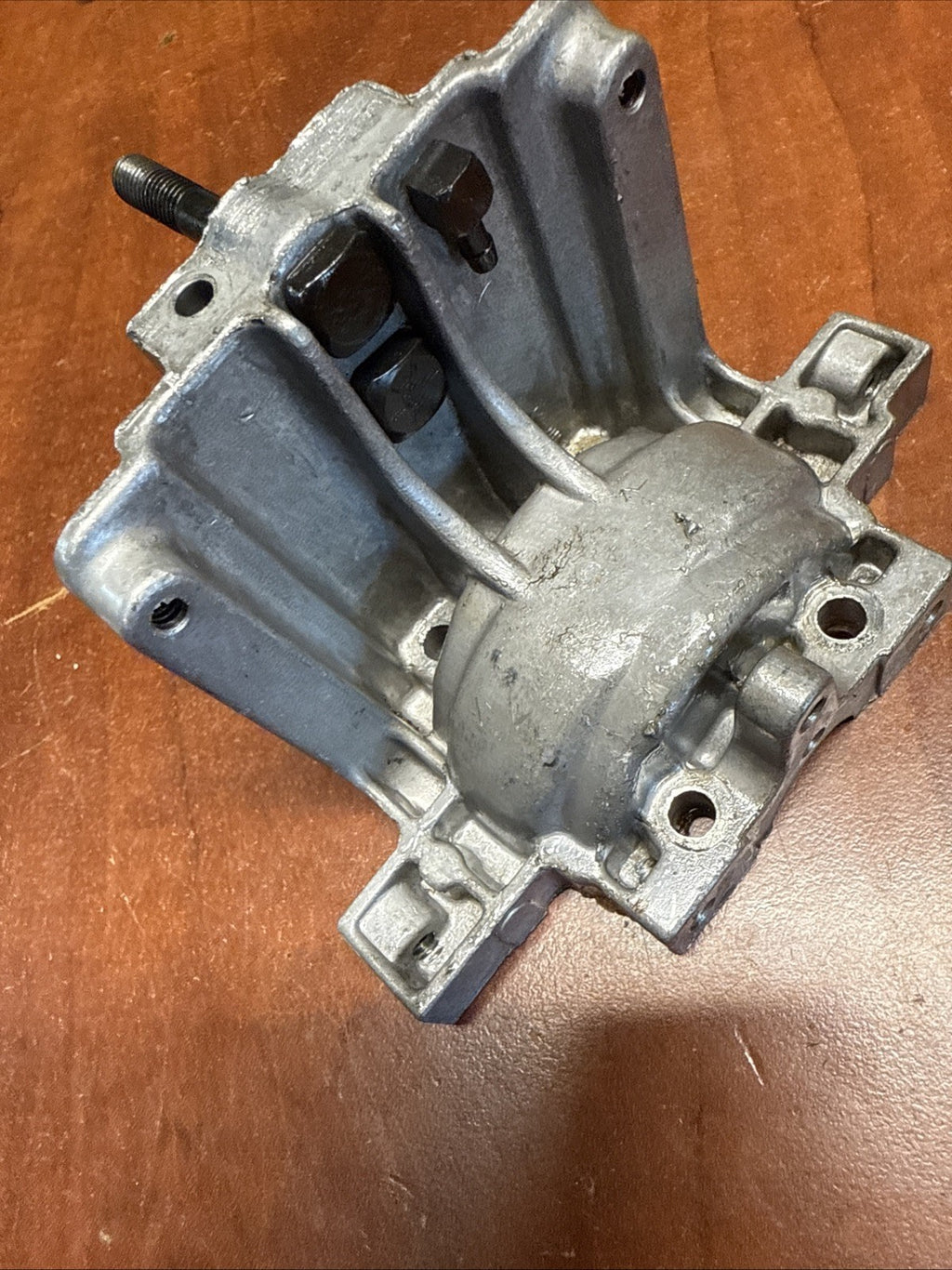 Use OEM Part Crankcase Assy For 14” McCulloch Chainsaw MAC3200 Gas Chainsaw