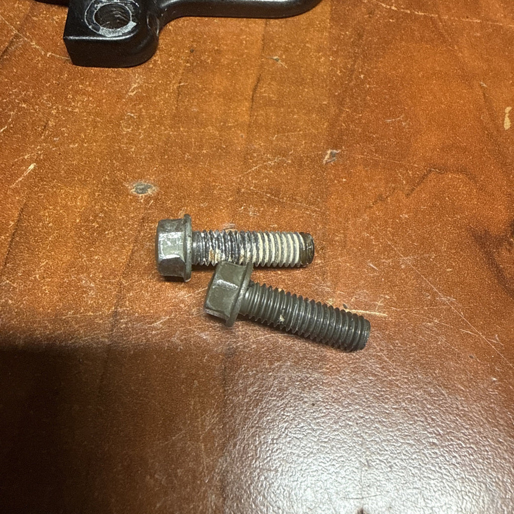 OEM 2002 Suzuki Volusia VL800 Engine Water Coolant Inlet Outlet Union Joint