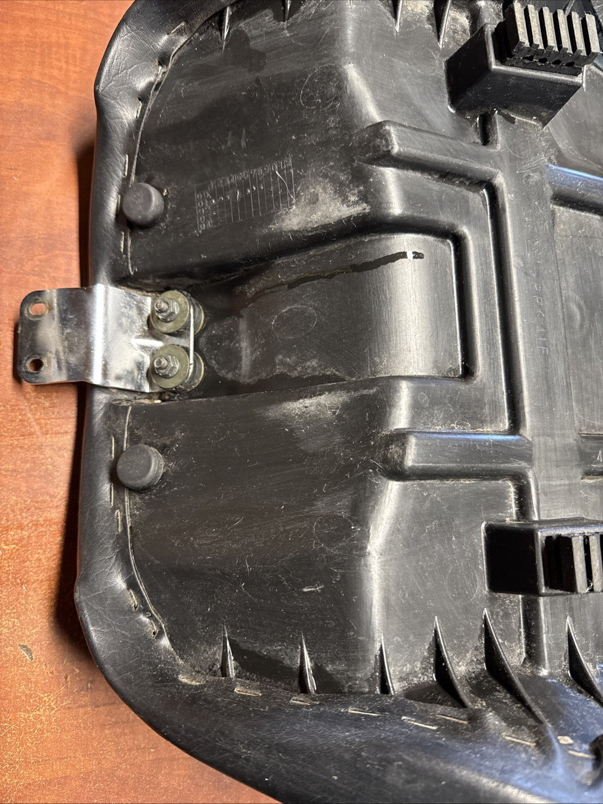 Use OEM 2002 Suzuki Volusia VL800 Front Driver Rider Seat Saddle Pan Need Repair
