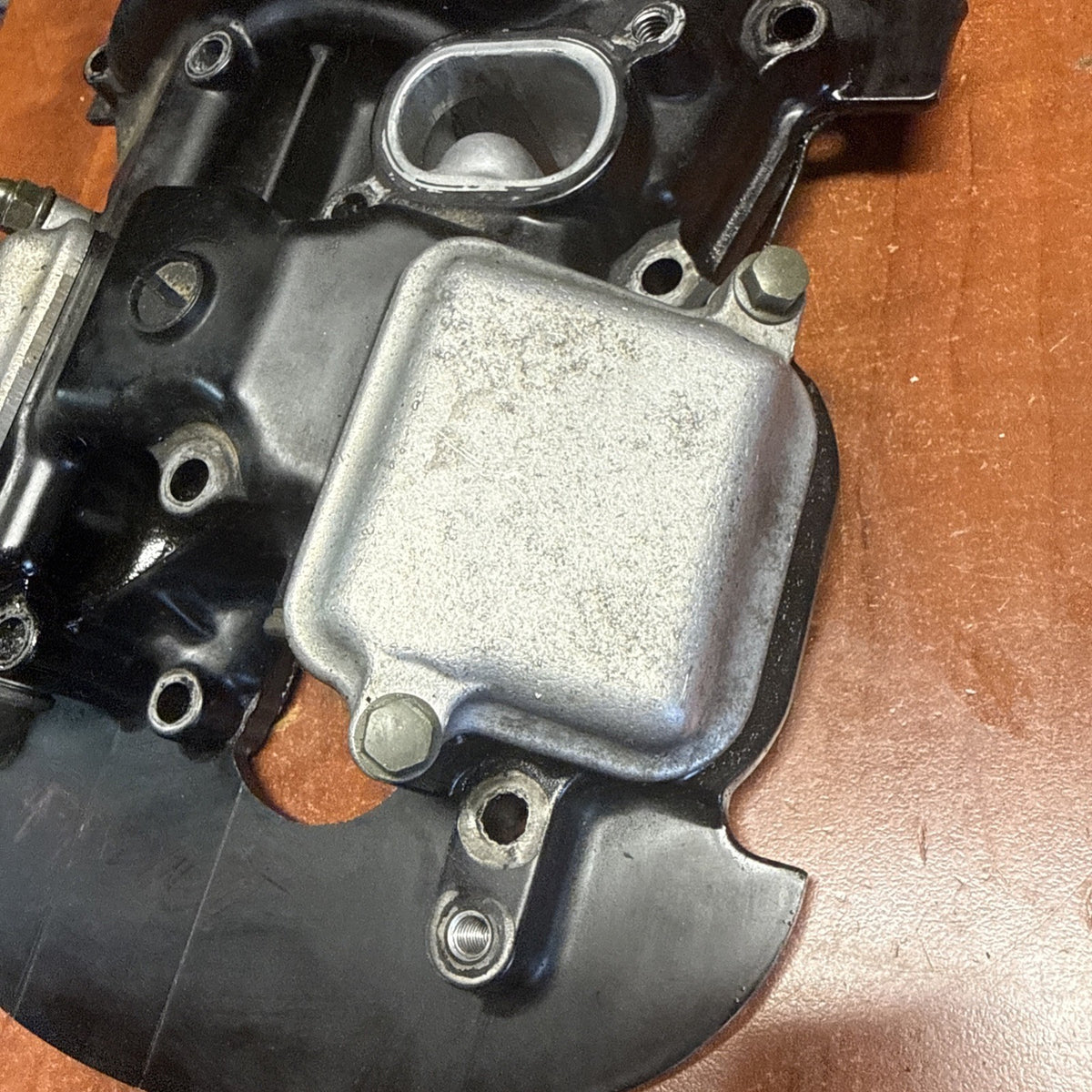 2002 Suzuki Volusia VL800 Front Cylinder Head Cover Valve Rocker Arms Shrouds
