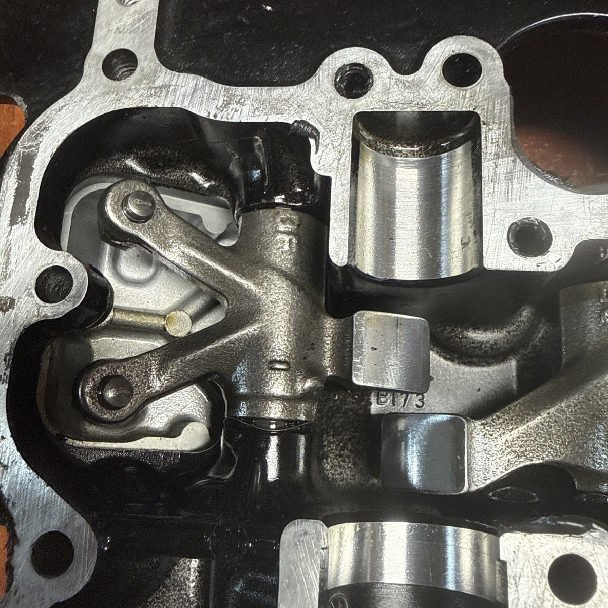 2002 Suzuki Volusia VL800 Front Cylinder Head Cover Valve Rocker Arms Shrouds