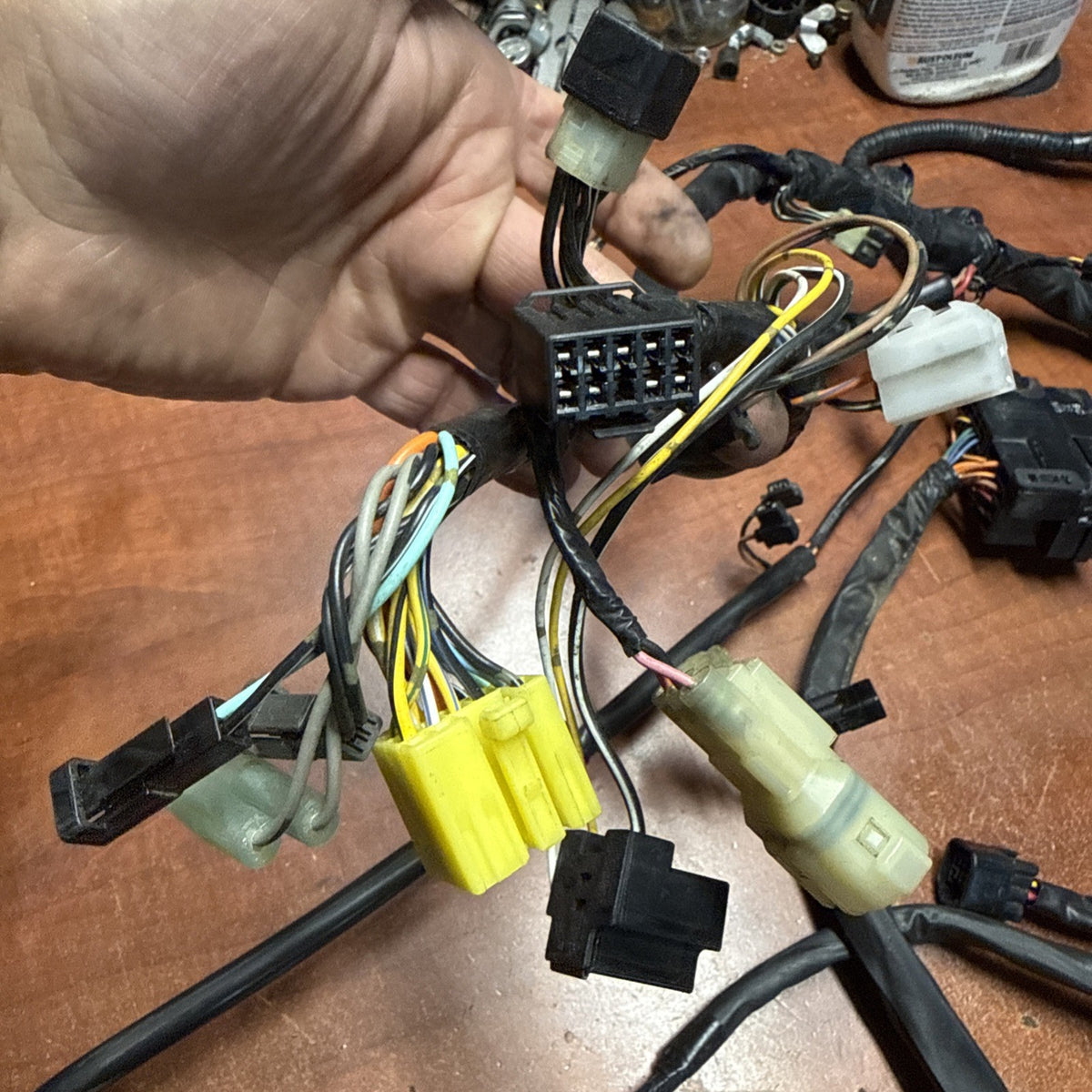 2002 Suzuki Volusia VL800 Main Engine Wiring Harness Loom Fuse Box Relay OEM