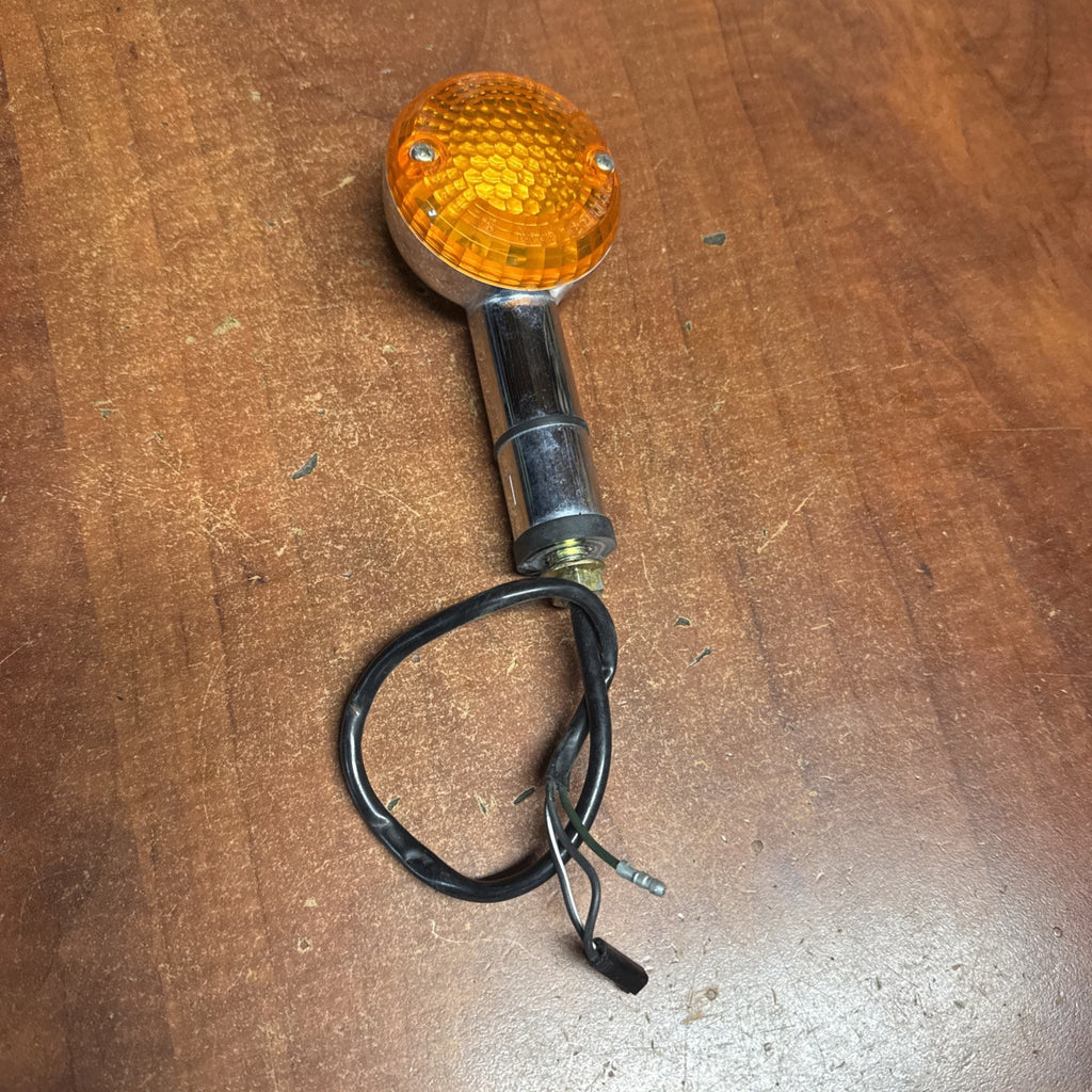 Used OEM 2002 Suzuki Volusia VL800 Front Right Turn Signal Indicator Light RH