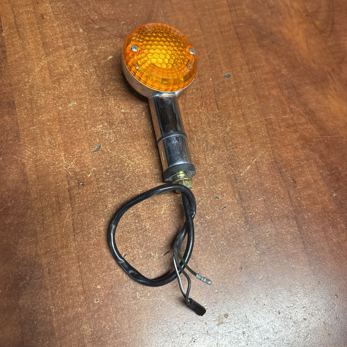 Used OEM 2002 Suzuki Volusia VL800 Front Right Turn Signal Indicator Light RH