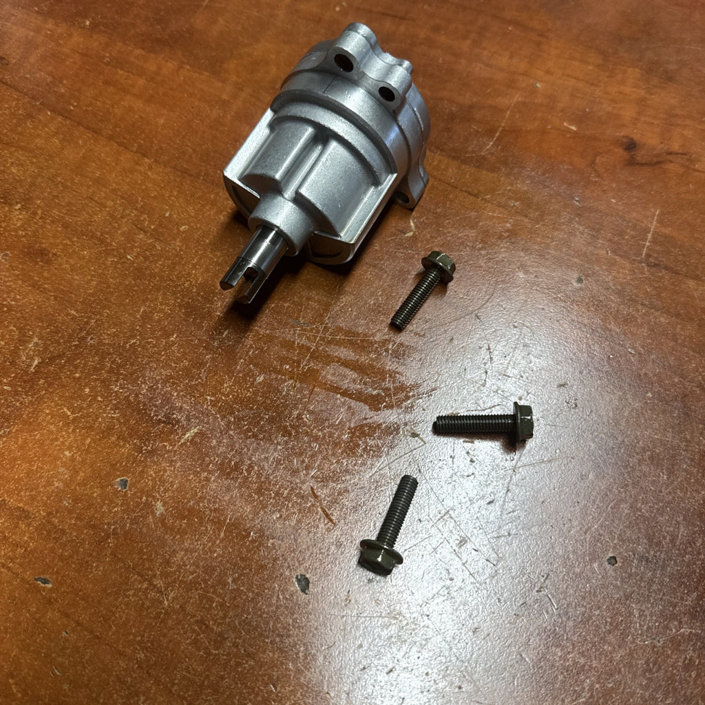 OEM 2002 Suzuki Volusia VL800 Engine Oil Pump Assembly Housing With Bolts