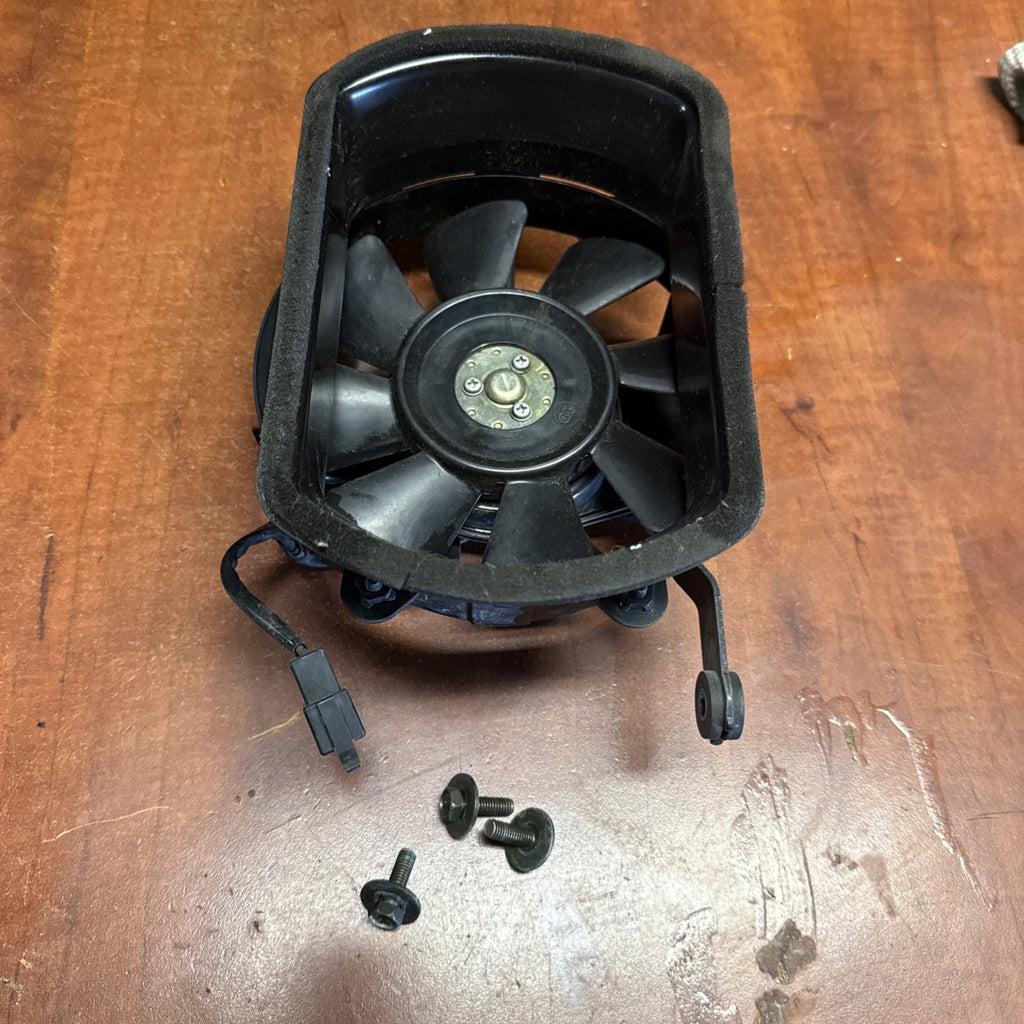 2002 Suzuki Volusia VL800 Liquid Engine Cooling Radiator Shroud Motor Fan OEM