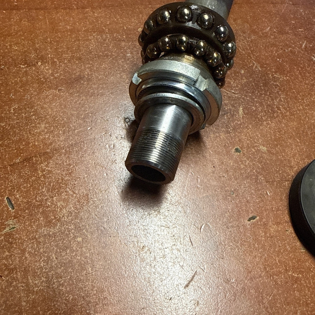 Suzuki Volusia 800 VL800 Lower Triple Tree Steering Stem Bearings Nuts 2002