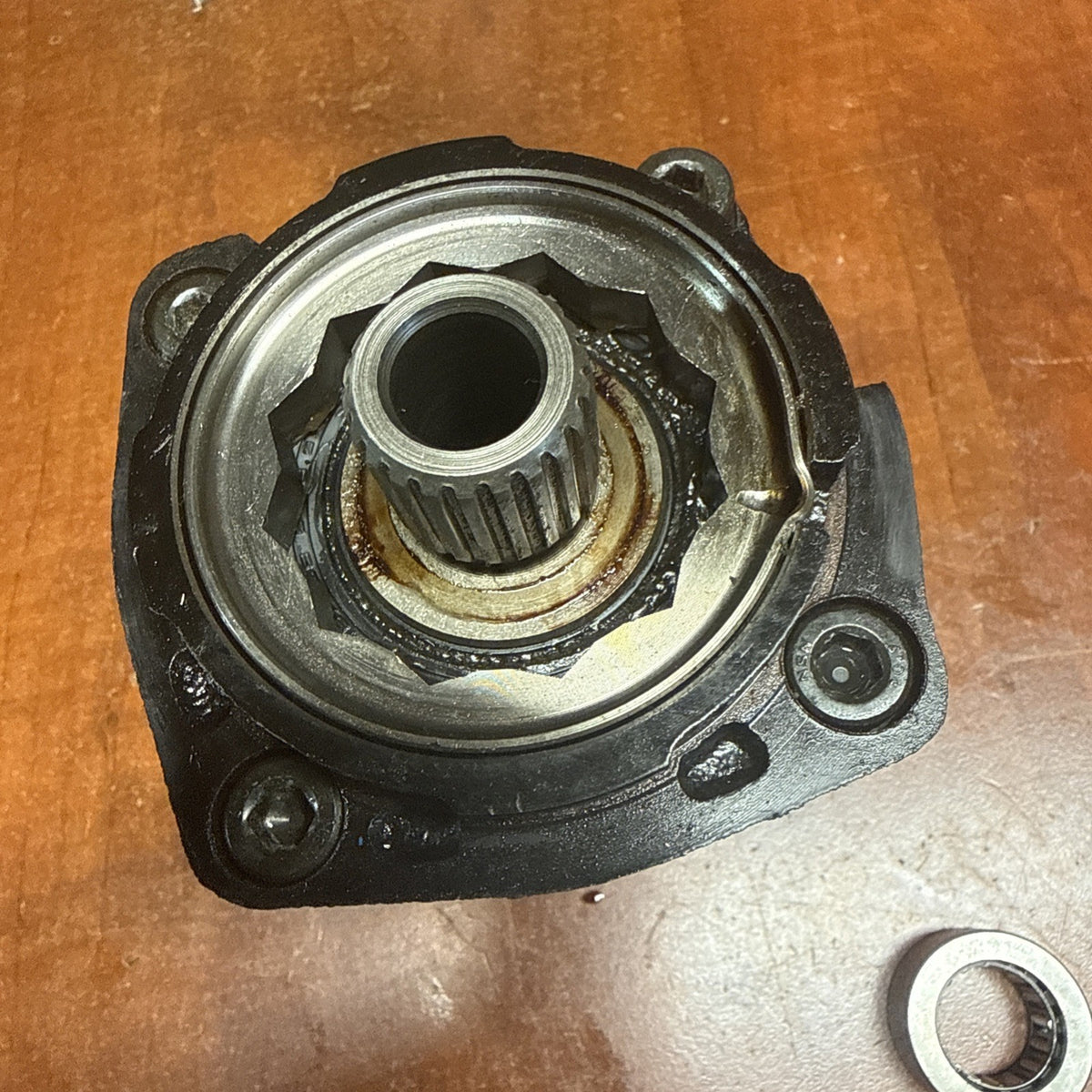 Suzuki Volusia 800 VL800 Secondary Drive Bevel Gear Housing Cap Coupler Bolts
