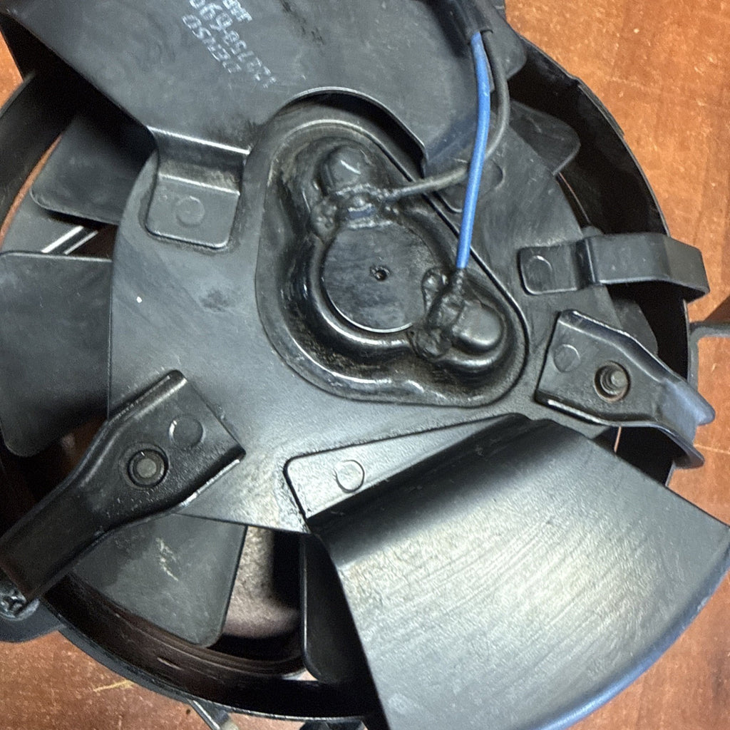 2002 Suzuki Volusia VL800 Liquid Engine Cooling Radiator Shroud Motor Fan OEM