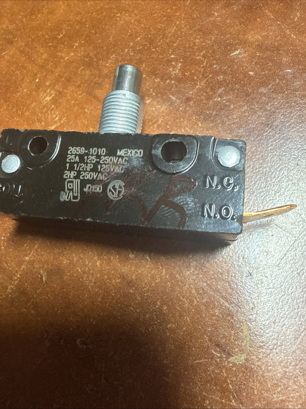 OEM Use Part 25A Handle Plunger Switch for 12" Minuteman M13075-00 Floor Machine