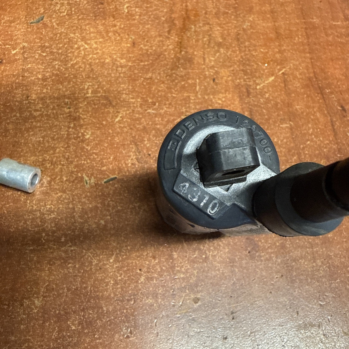2002 Suzuki Volusia VL800 Rear Spark Plug Sparking Plug Cap Ignition Coil OEM