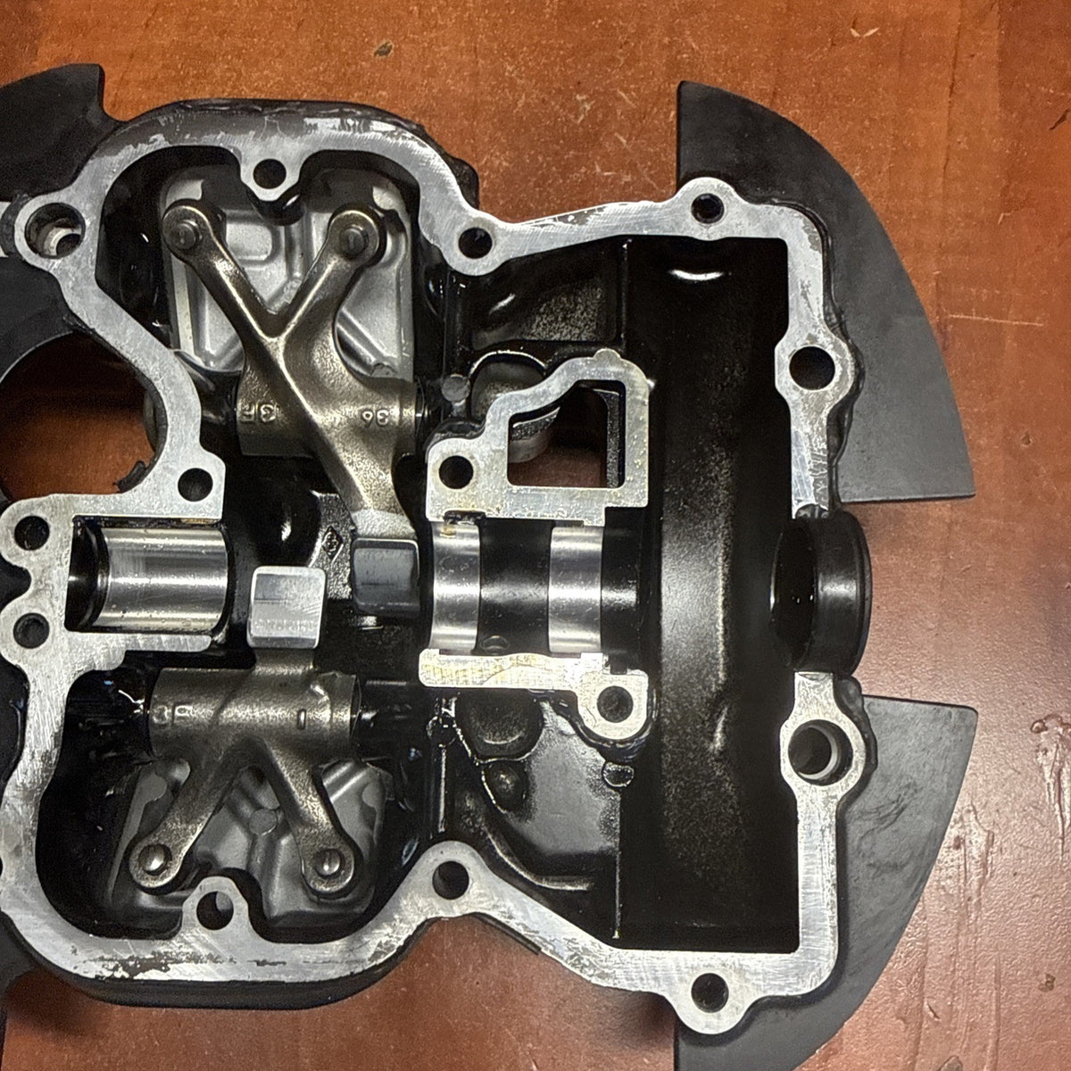 Suzuki Volusia VL800 Rear Cylinder Head Top Cover Valve Rocker Arms Protection