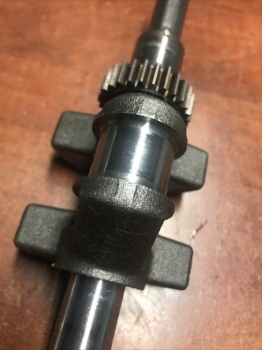 Use OEM Parts 797072 Crankshaft Assy Briggs and Stratton 12D133-0133-E8 Ariens