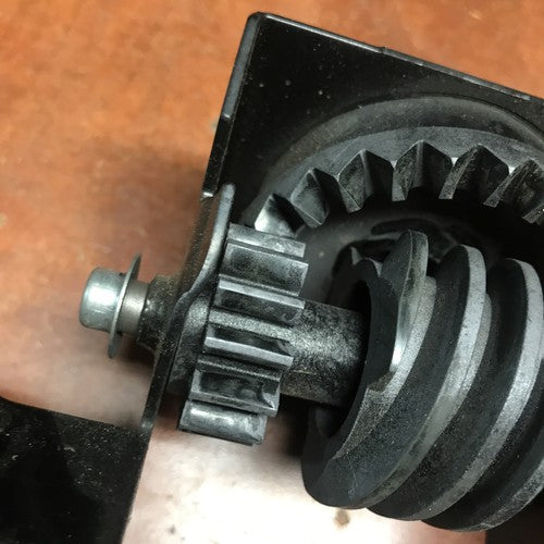 OEM Part Chute Gear Complete Assy For 38180 Toro Snow Thrower Toro 47PJ8  Engine