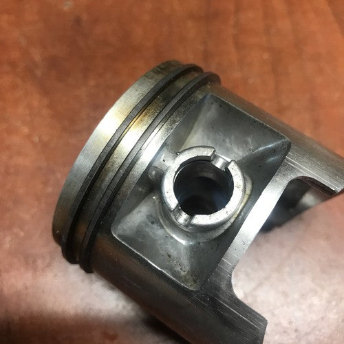 OEM Part 81-0580 Piston  Assy For 38180 Toro Snow Thrower Toro 47PJ8  Engine