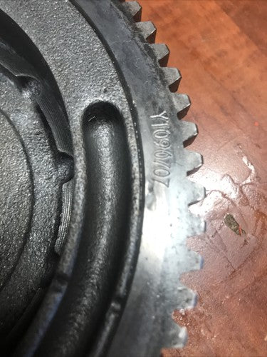 Use OEM Parts 699516 Flywheel Assembly Briggs and Stratton 12D133-0133-E8 Ariens