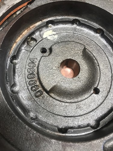 Use OEM Parts 699516 Flywheel Assembly Briggs and Stratton 12D133-0133-E8 Ariens