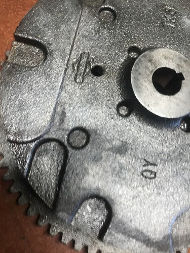 Use OEM Parts 699516 Flywheel Assembly Briggs and Stratton 12D133-0133-E8 Ariens