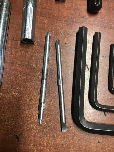 2002 Suzuki Volusia VL800 Complete Emergency Pouch Tool Kit Set OEM