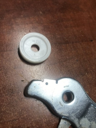 Use OEM Parts 698038 LEVER CONTROL Briggs and Stratton 12D133-0133-E8 Ariens