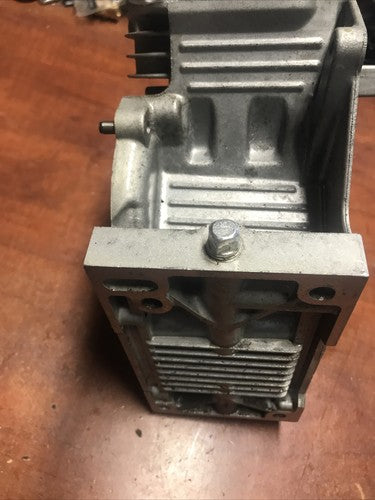 Use OEM Parts 699510 CYLINDER Assy Briggs and Stratton 12D133-0133-E8 Ariens