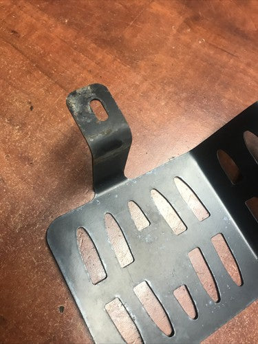 Use OEM Parts Muffler Guard Assembly Briggs and Stratton 12D133-0133-E8 Ariens