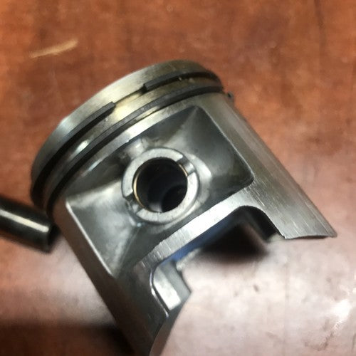 OEM Part 81-0580 Piston  Assy For 38180 Toro Snow Thrower Toro 47PJ8  Engine